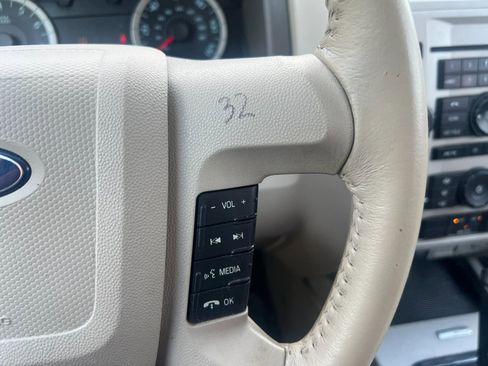 Used 2012 Ford Escape XLT FWD image 20