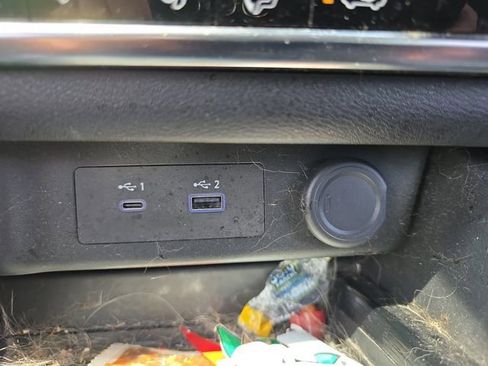 Used 2023 Nissan Rogue SV image 6