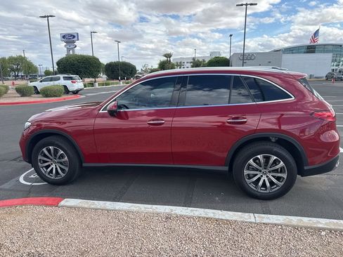 Certified 2025 Mercedes-Benz GLC 300 image 8