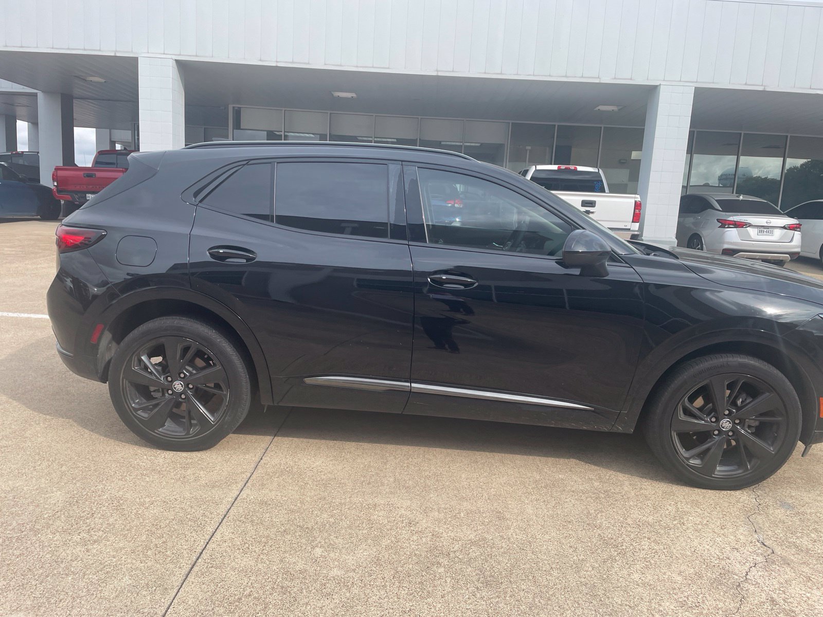 Used 2023 Buick Envision Essence w/ Sport Touring Package FWD image 17