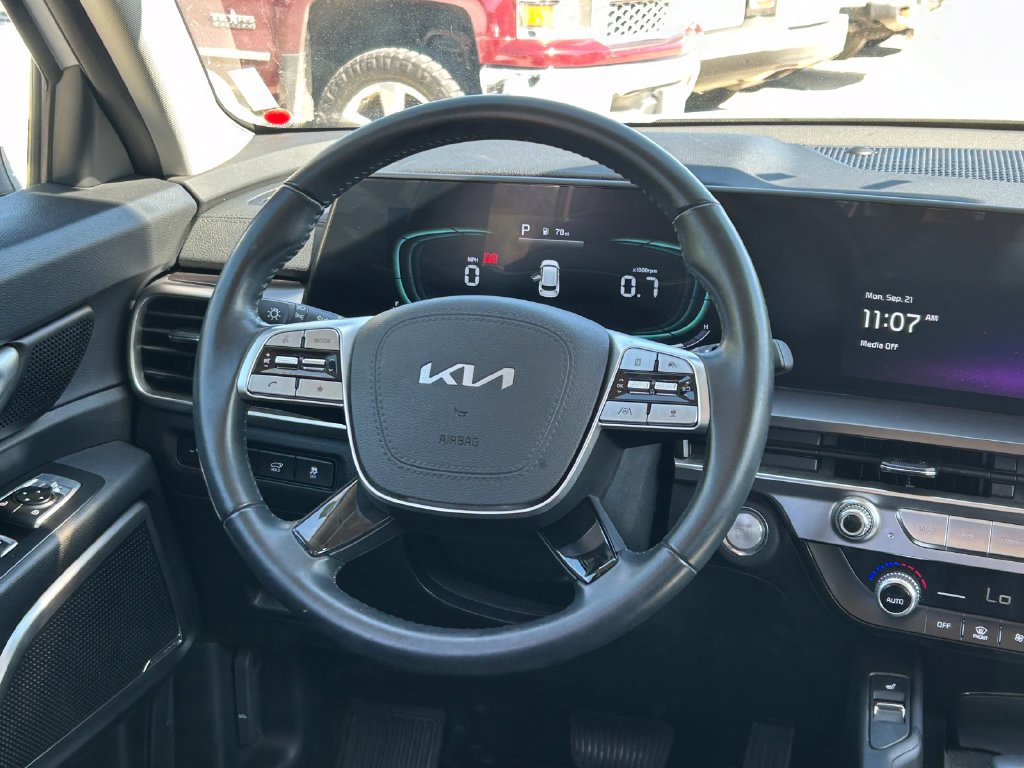 Used 2025 Kia Telluride S FWD image 39