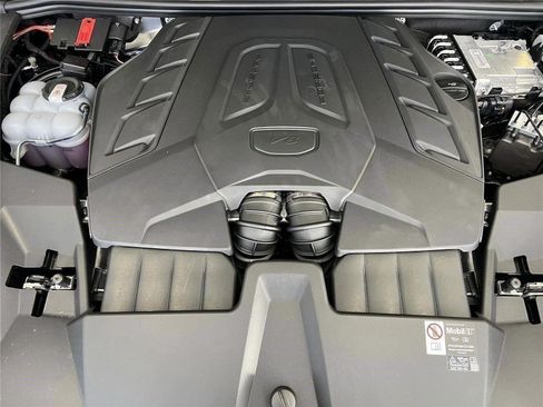 New 2026 Porsche Cayenne GTS image 27