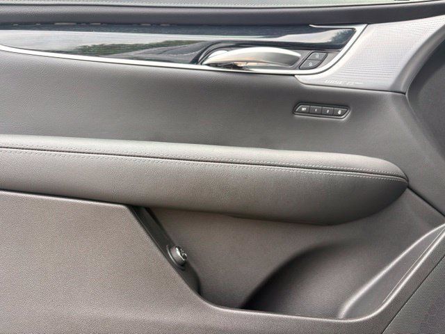 Certified 2024 Cadillac XT5 Premium Luxury w/ LPO, Floor Liner Package AWD/4WD image 27