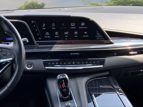 Used 2023 Cadillac Escalade Sport AWD/4WD image 9