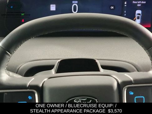 Used 2025 Ford Expedition Max Platinum w/ Stealth Appearance Package image 30