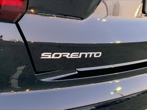 Used 2023 Kia Sorento EX w/ Panoramic Sunroof Package image 29