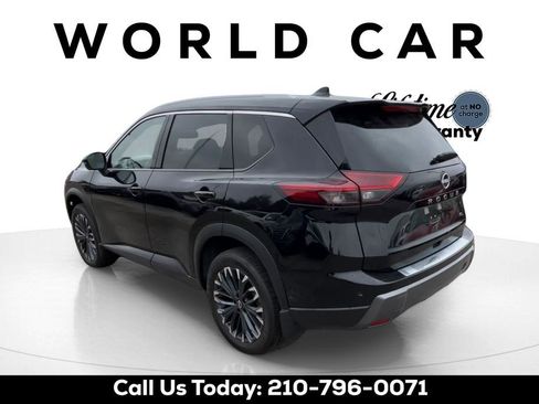 Used 2025 Nissan Rogue SL w/ Tech Package FWD image 5