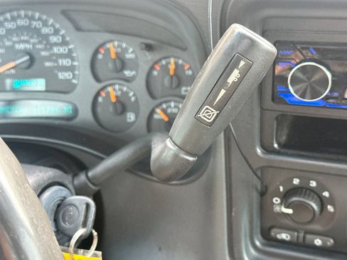 Used 2004 Chevrolet Silverado 2500 LS image 20