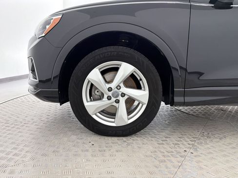 Used 2019 Audi Q3 2.0T Premium AWD/4WD image 11