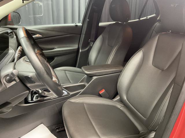 Used 2024 Buick Encore GX Sport Touring w/ Advanced Technology Package AWD/4WD image 13