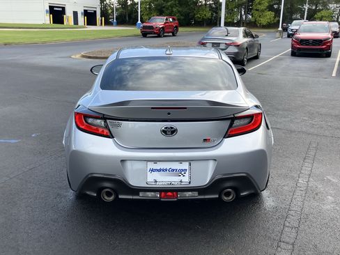 Used 2025 Toyota GR86 Premium w/ Performance Package RWD image 9