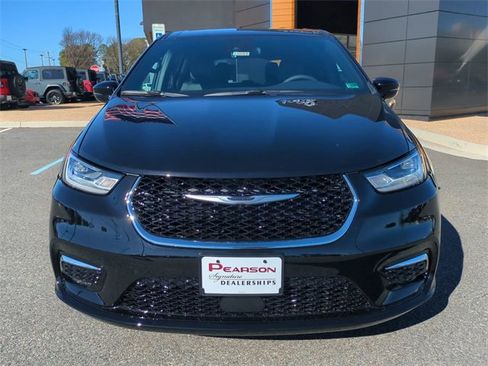 New 2026 Chrysler Pacifica Select image 9