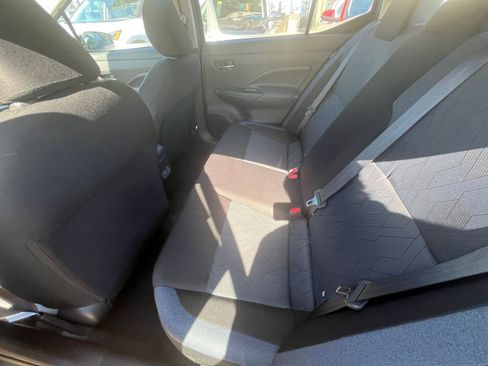 Used 2025 Nissan Versa SV FWD image 25