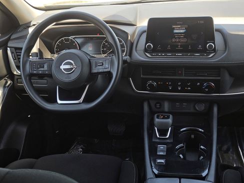 Used 2024 Nissan Rogue S image 18