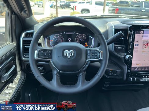 Used 2026 RAM 2500 Laramie AWD/4WD image 32