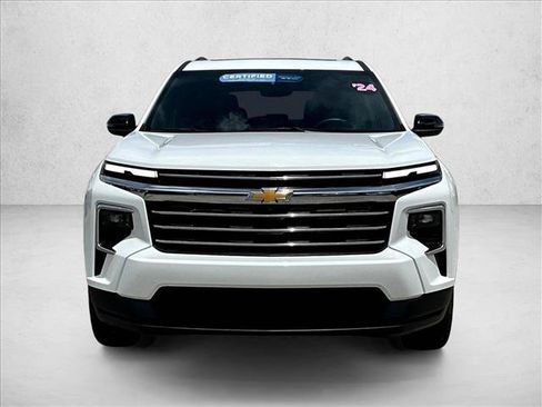 Certified 2024 Chevrolet Traverse LT image 3