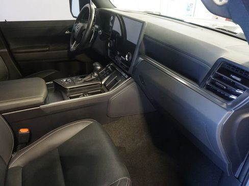 Used 2024 Lexus GX 550 w/ Cold Area Package AWD/4WD image 29