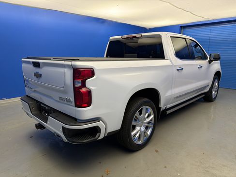 Used 2023 Chevrolet Silverado 1500 High Country w/ High Country Premium Package image 7