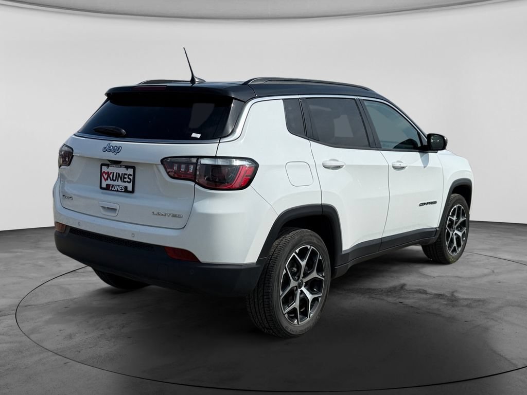 Used 2025 Jeep Compass Limited AWD/4WD image 10