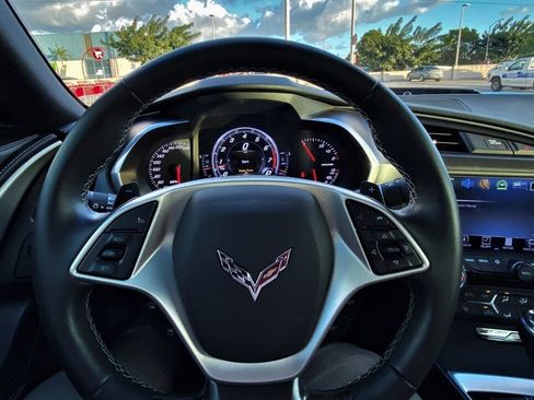 Used 2019 Chevrolet Corvette Z06 RWD image 8