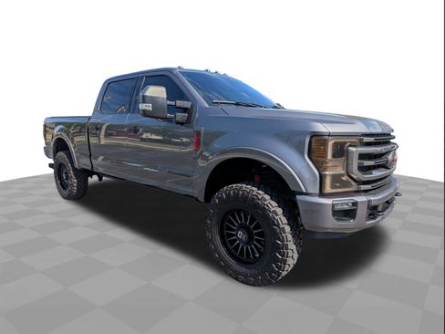 Used 2022 Ford F350 Platinum w/ Tremor Off-Road Package AWD/4WD image 2