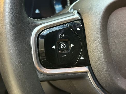 Used 2017 Volvo XC90 T6 Inscription w/ Vision Package image 39