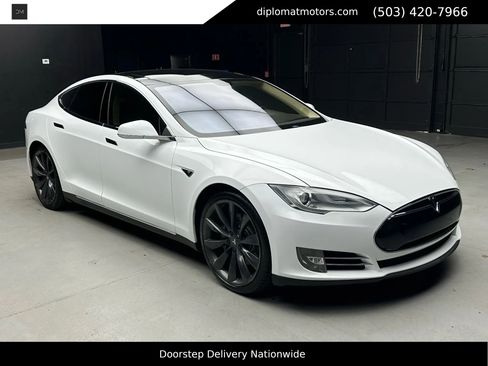 Used 2013 Tesla Model S Performance image 9