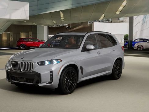 Used 2026 BMW X5 xDrive40i w/ M Sport Package AWD/4WD image 25