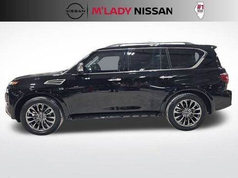 Used 2022 Nissan Armada Platinum image 4