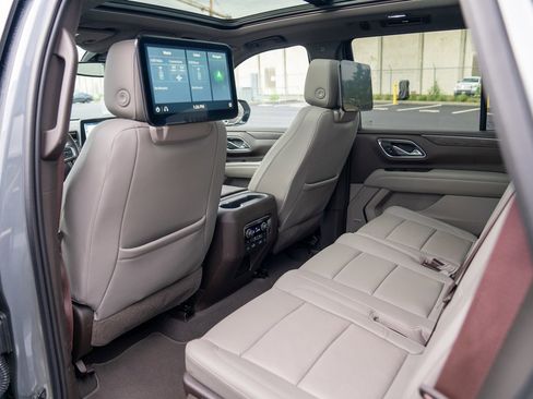 Used 2021 Chevrolet Tahoe Z71 w/ Z71 Off-Road Package image 22