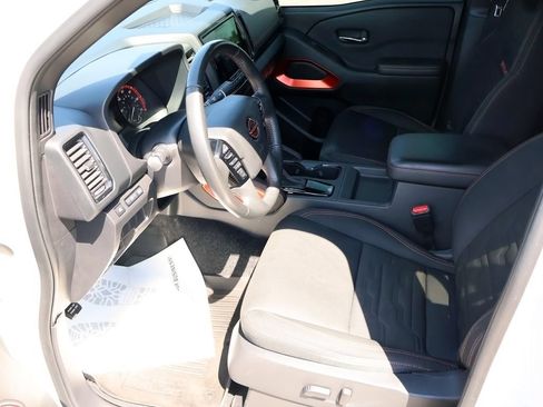 Used 2024 Nissan Frontier PRO-4X w/ Technology Package AWD/4WD image 22