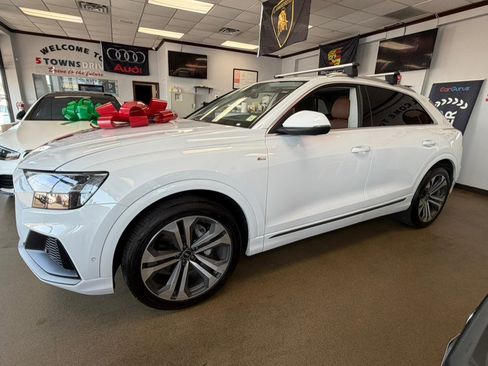 Used 2021 Audi Q8 Prestige w/ Prestige Package AWD/4WD image 7