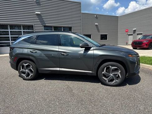 Used 2024 Hyundai Tucson Limited AWD/4WD image 3