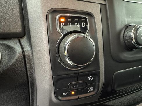 Used 2018 RAM 1500 Express AWD/4WD image 19