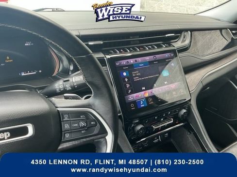Used 2022 Jeep Grand Cherokee L Limited w/ Luxury Tech Group II AWD/4WD image 21