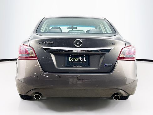 Used 2013 Nissan Altima 2.5 S FWD image 7