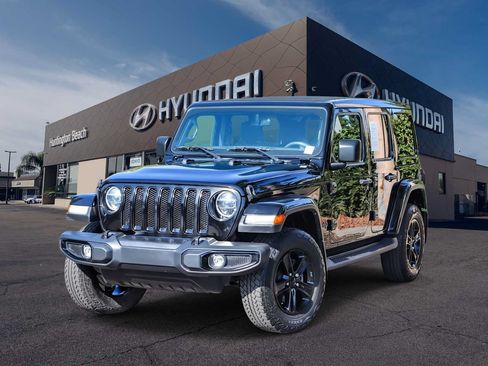 Used 2022 Jeep Wrangler Unlimited Sahara AWD/4WD image 1