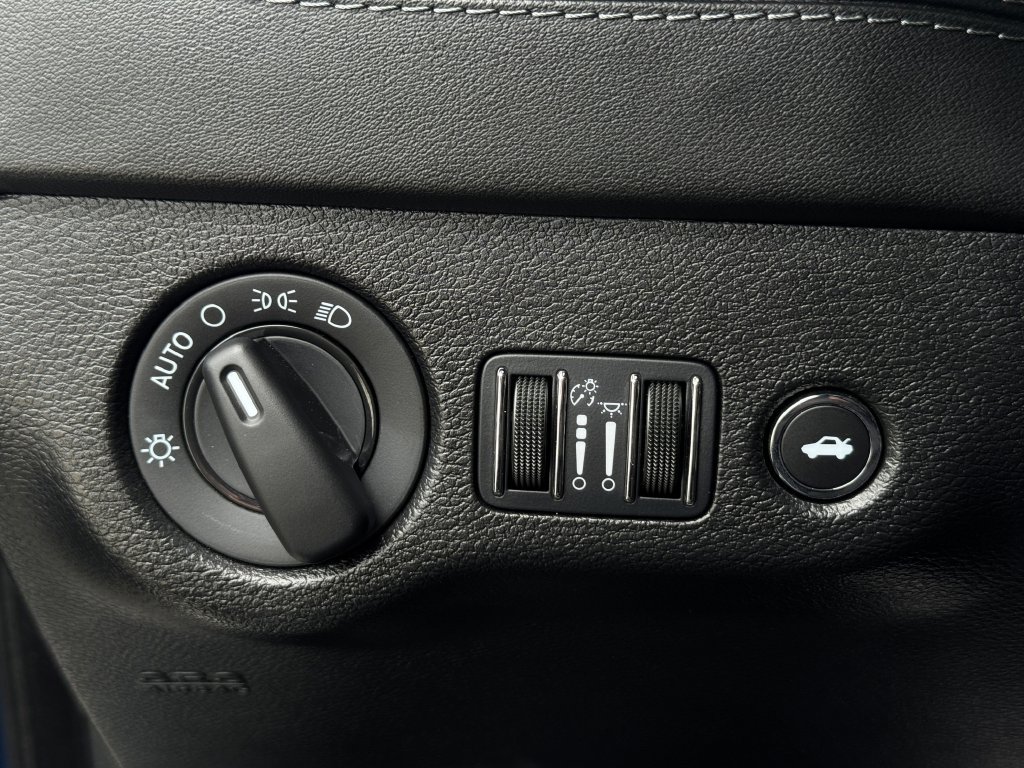 Used 2023 Dodge Charger Scat Pack RWD image 20