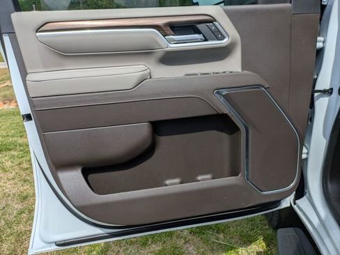New 2026 Chevrolet Silverado 3500 LT w/ All Star Edition AWD/4WD image 8