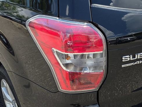 Used 2015 Subaru Forester 2.5i Limited AWD/4WD image 12