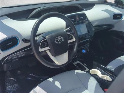 Certified 2018 Toyota Prius Three FWD image 12