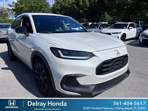 Used 2024 Honda HR-V Sport image 1