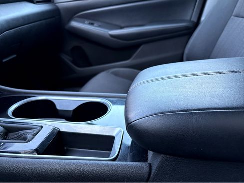 Certified 2024 Nissan Altima 2.5 SV image 8