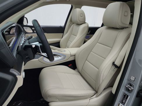 Certified 2024 Mercedes-Benz GLS 450 4MATIC image 10