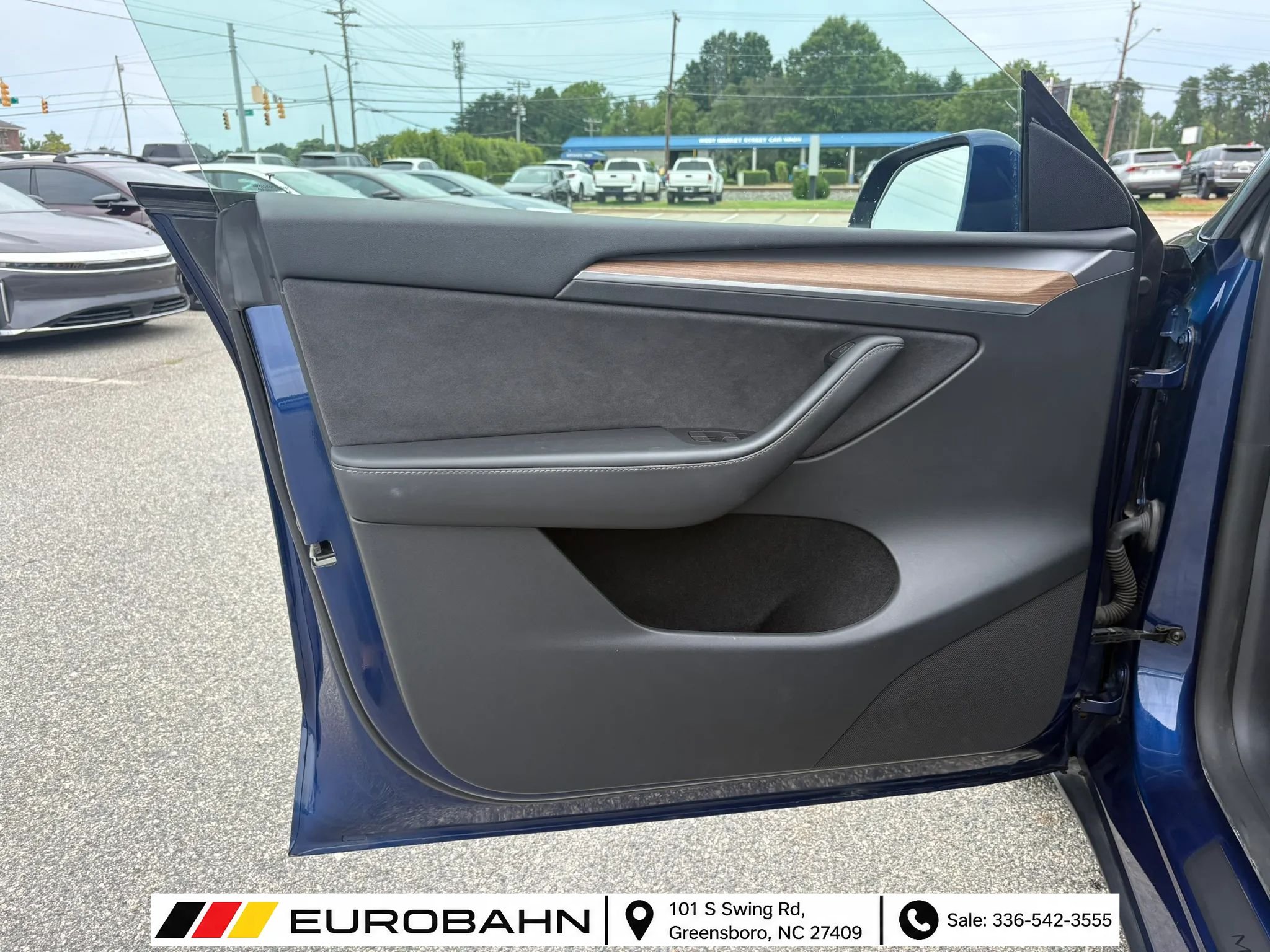 Used 2023 Tesla Model Y Performance AWD/4WD image 9