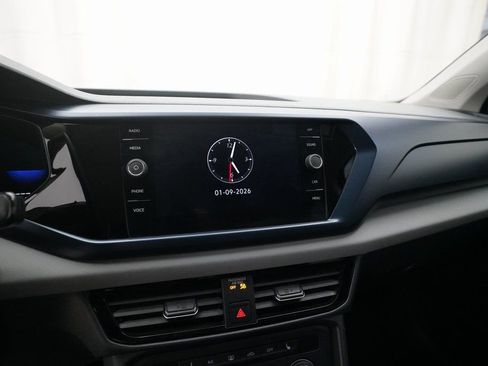 Used 2022 Volkswagen Taos SE image 6