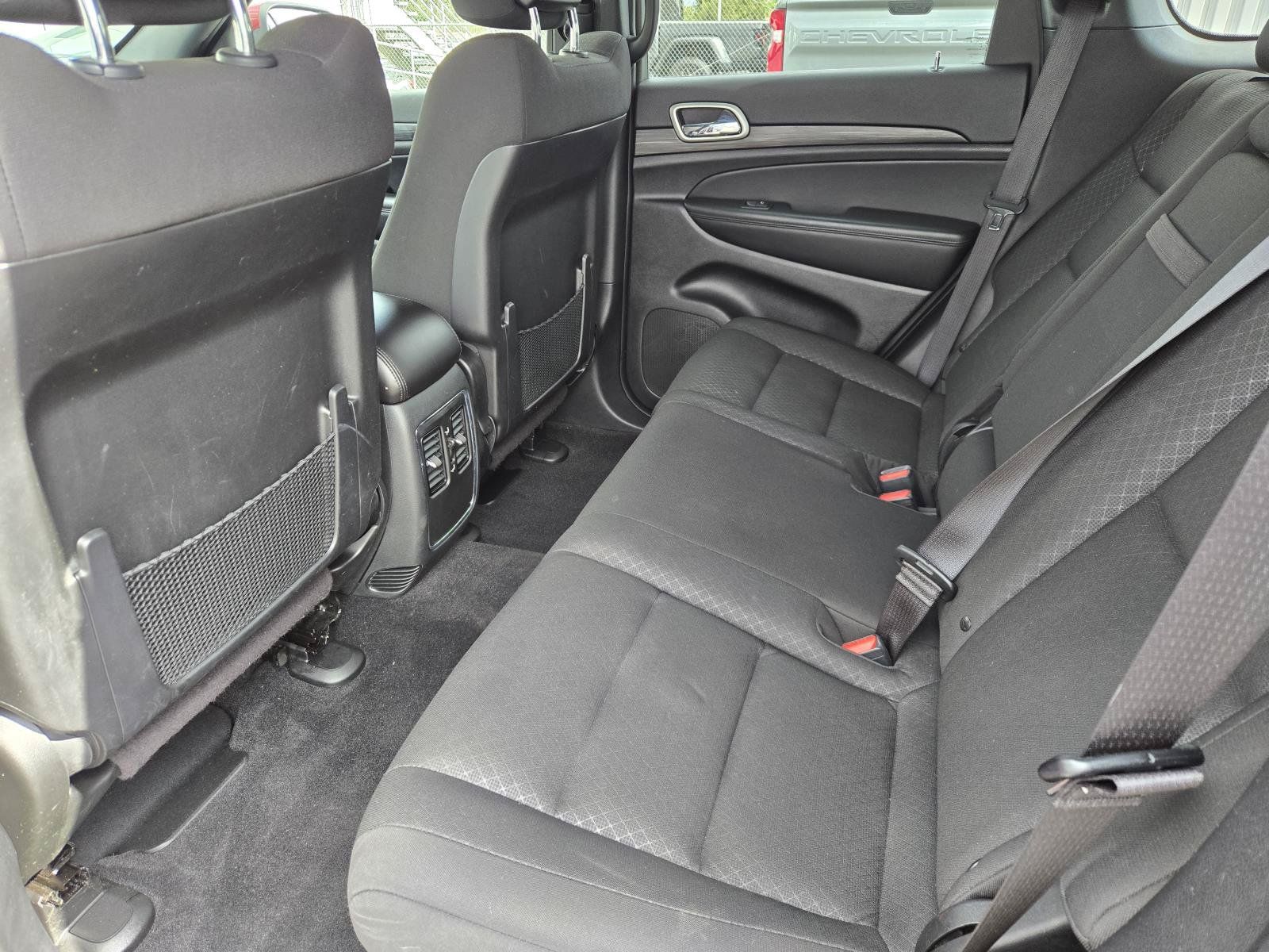 Used 2022 Jeep Grand Cherokee Laredo E RWD image 28