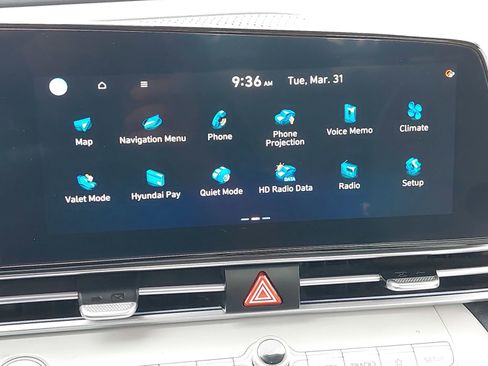 Used 2024 Hyundai Elantra Limited image 20