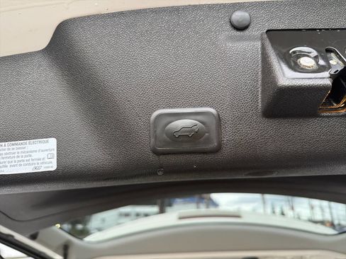 Used 2007 GMC Acadia SLT image 9