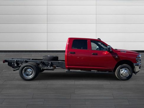 New 2026 RAM 3500 Tradesman w/ Chrome Appearance Group A AWD/4WD image 3